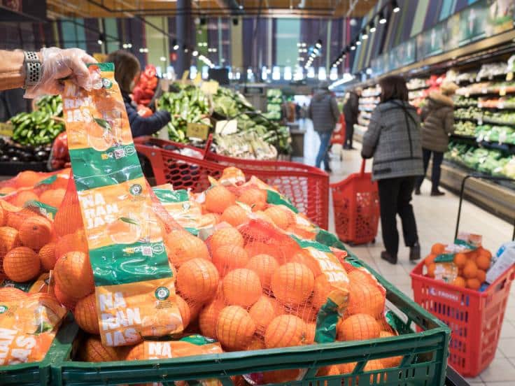 EROSKI pionera en la comercialización de un innovador sistema que prolonga la vida de la fruta